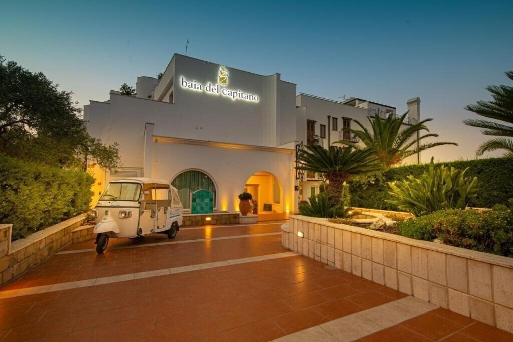 Zdjęcie Baia Del Capitano 4*