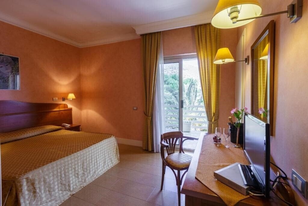 Hotel Conchiglia D'Oro 3*