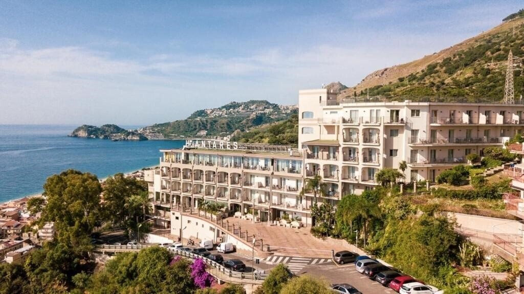 Hotel Antares Letojanni 4*