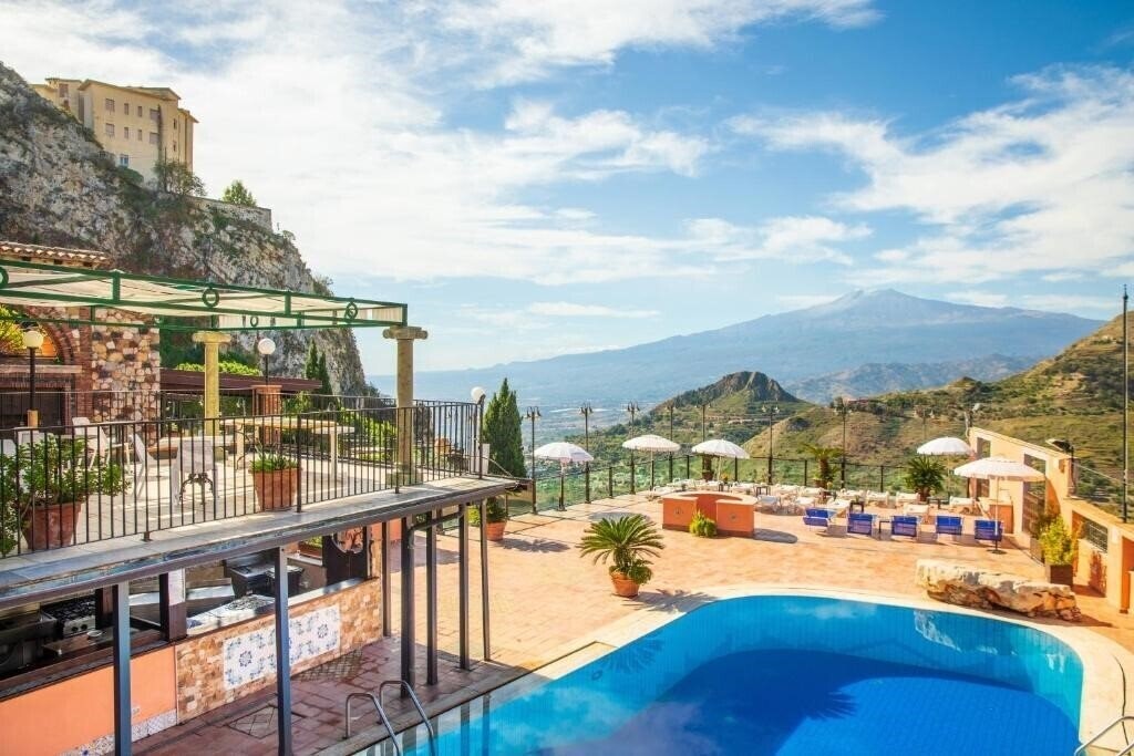 Hotel Villa Sonia 4*