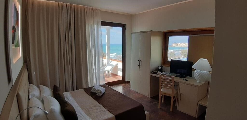 Zdjęcie Cerniglia Plus Villa 3*