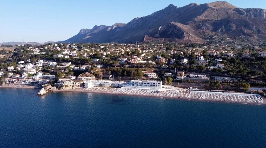 Hotel Sporting Club 3*