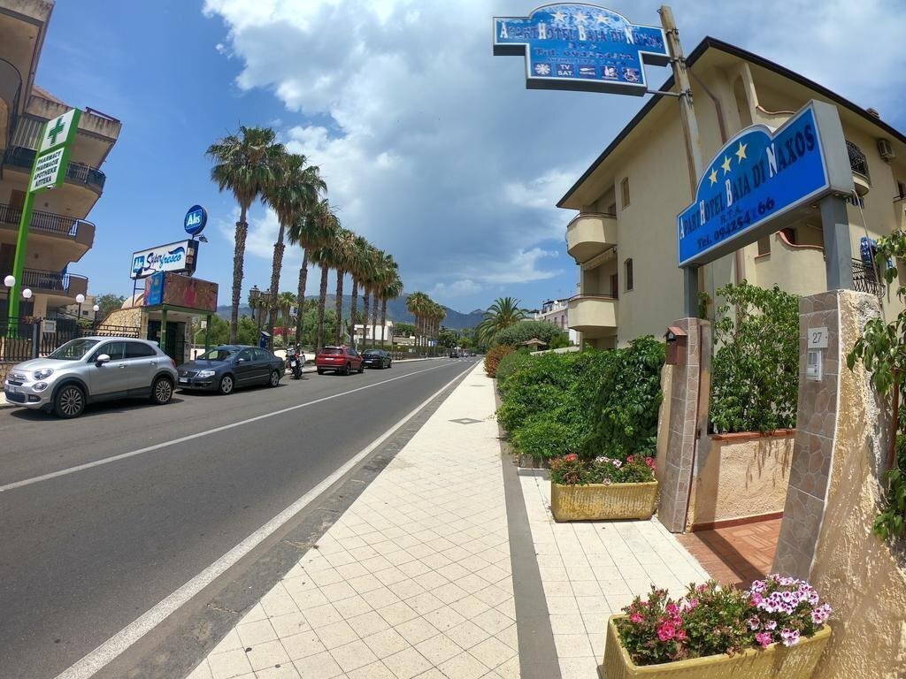 Zdjęcie Baia Di Naxos Aparthotel 3*