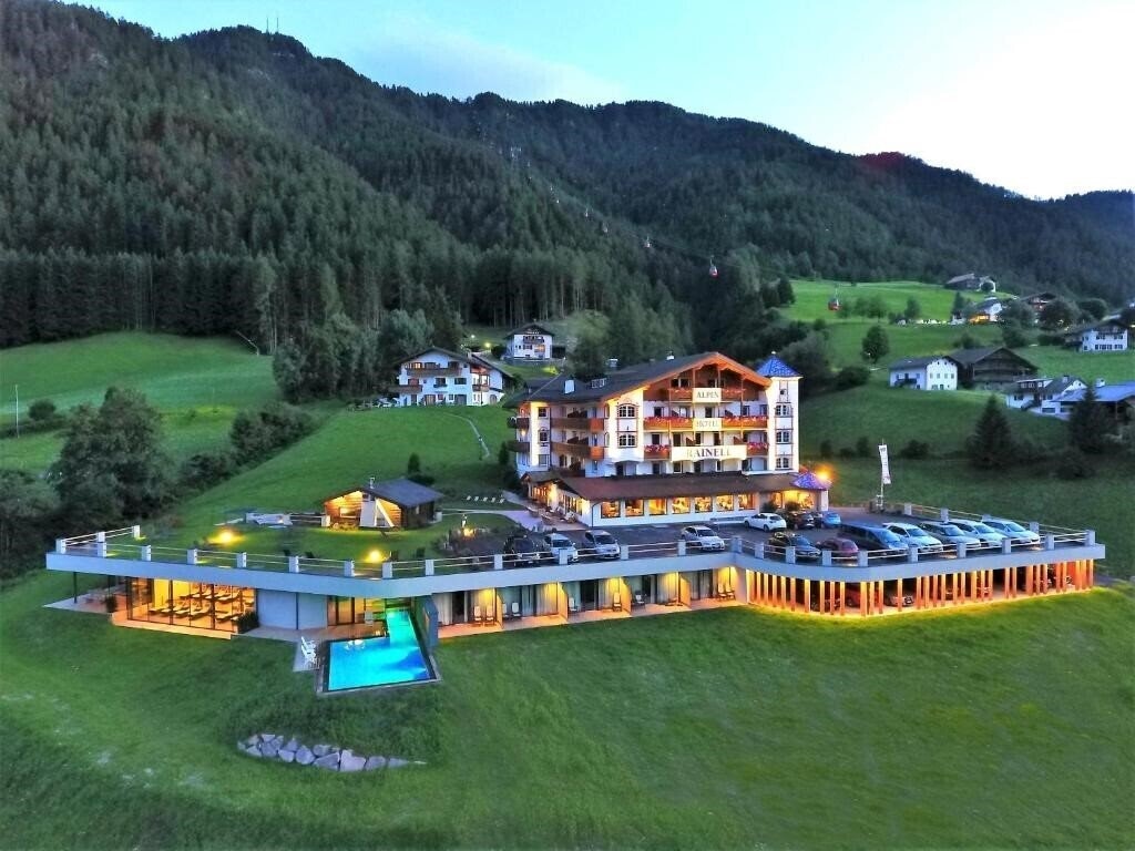 Hotel Alpen Hotel Rainell 4*