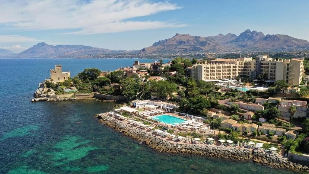 Отель Domina Zagarella Sicily 4*