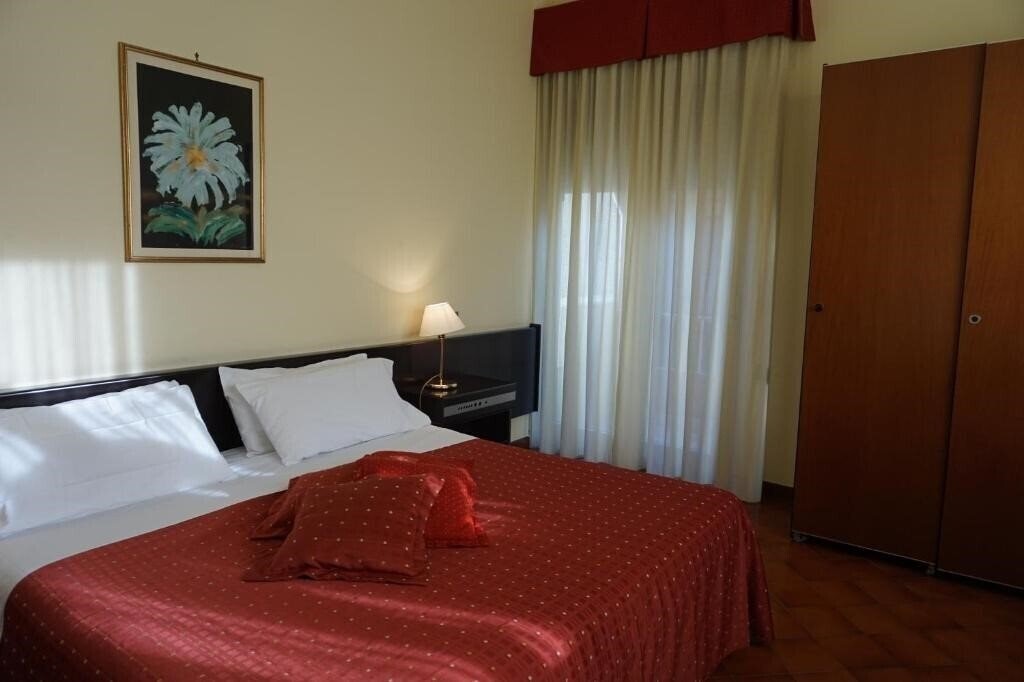 Готель Europa (Palermo) 3*
