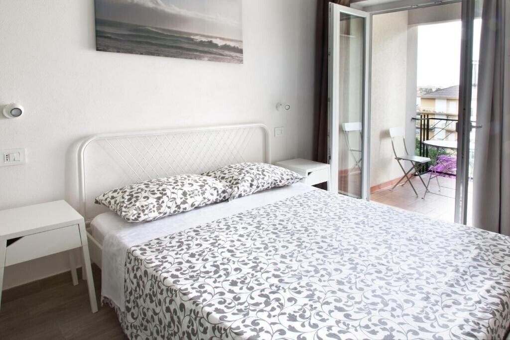 Фотографія Miriam 3*