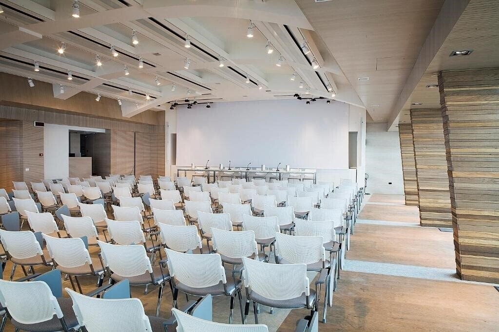 Zdjęcie Charlie In Pesaro 4*