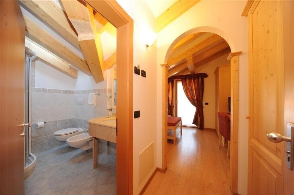 Фотографія Canada Pinzolo 4*