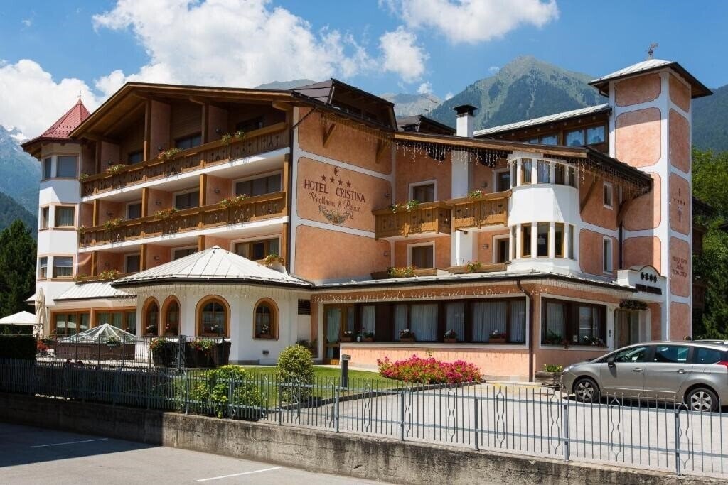 Готель Hotel Cristina Pinzolo 4*