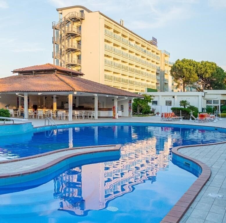 Отель Adria (Marittima) 4*