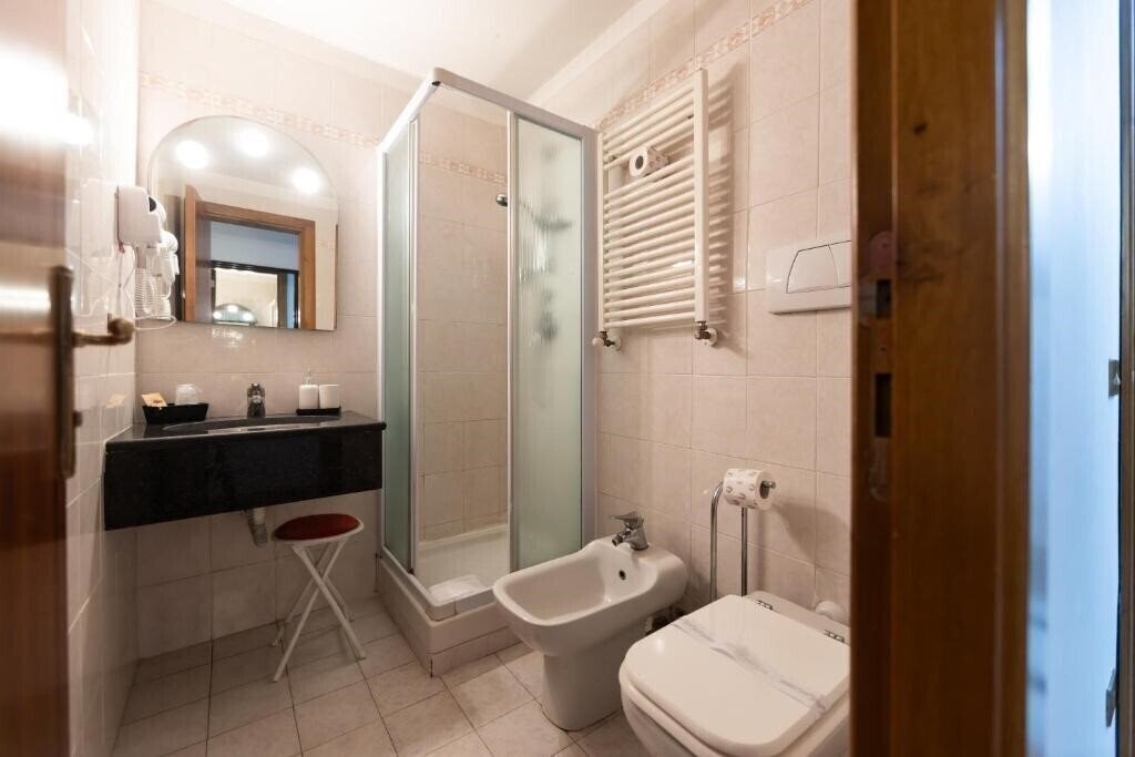 Zdjęcie Max Hotel 3*