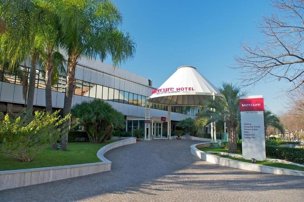 Готель Mercure Roma West 4*