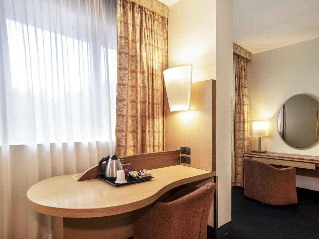 Фотографія Mercure Roma West 4*