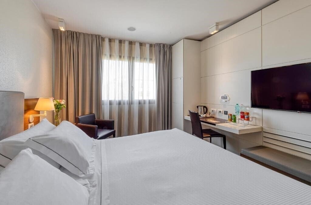 Zdjęcie H10 Roma Citta 4*