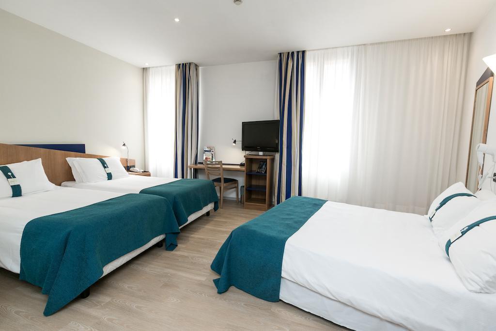 Фото Holiday Inn Express Rome San Giovanni 3*