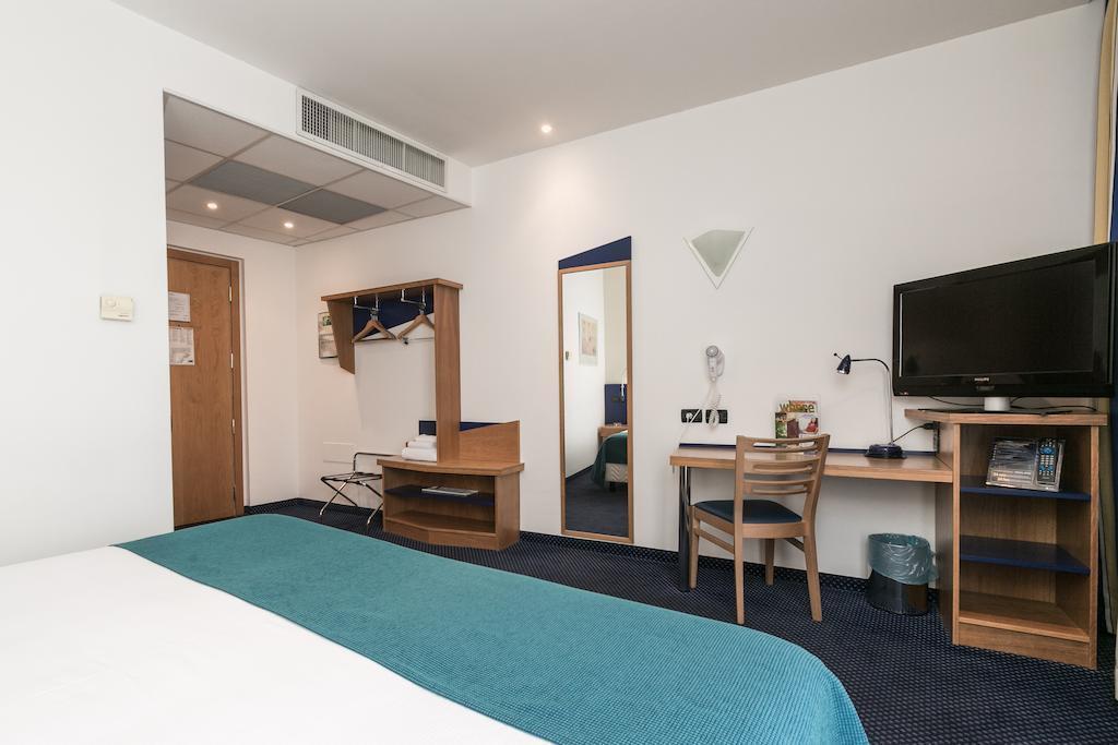 Картинка Holiday Inn Express Rome San Giovanni 3*