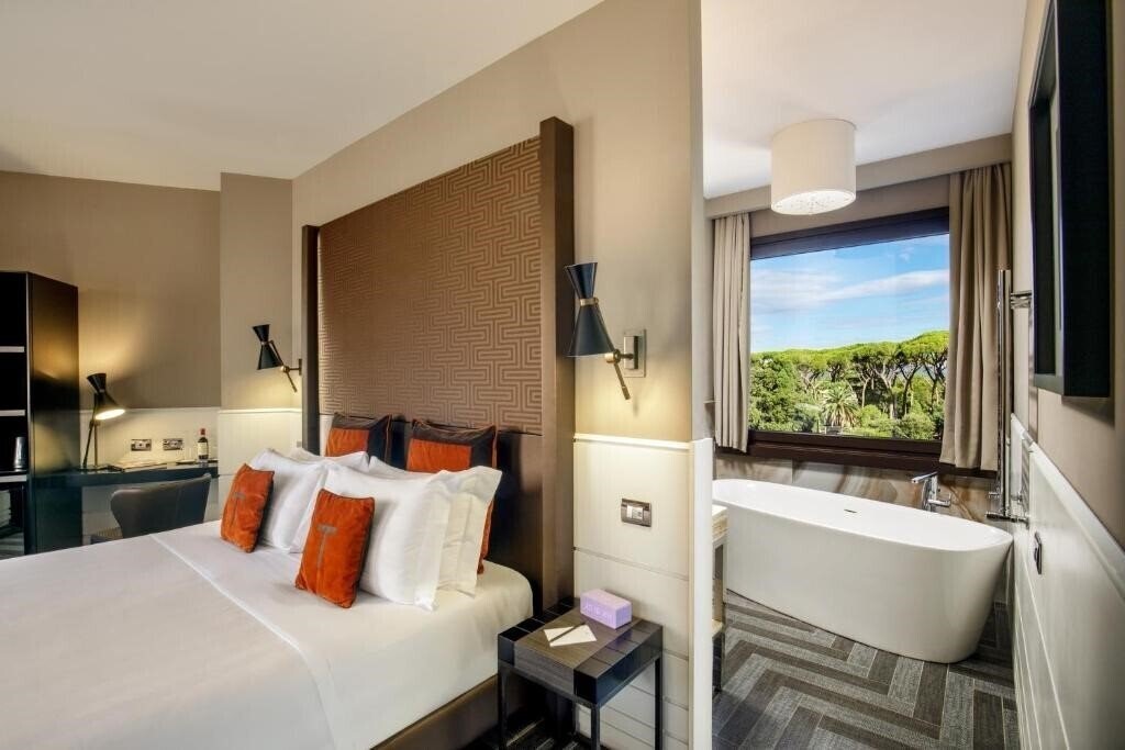 Hotel The Tribune 4*