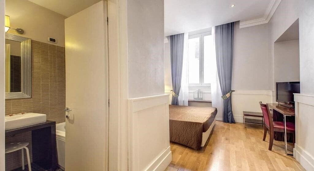 Zdjęcie 939 Luxury Rooms Hotel 2*