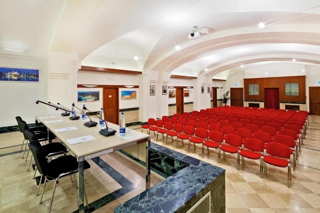 Zdjęcie Domus Australia Hotel 4*