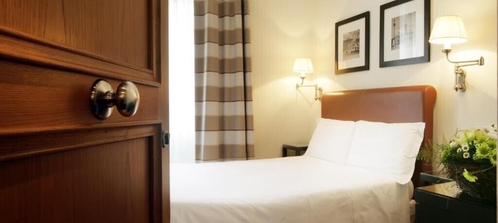 Hotel Albergo Santa Chiara 3*