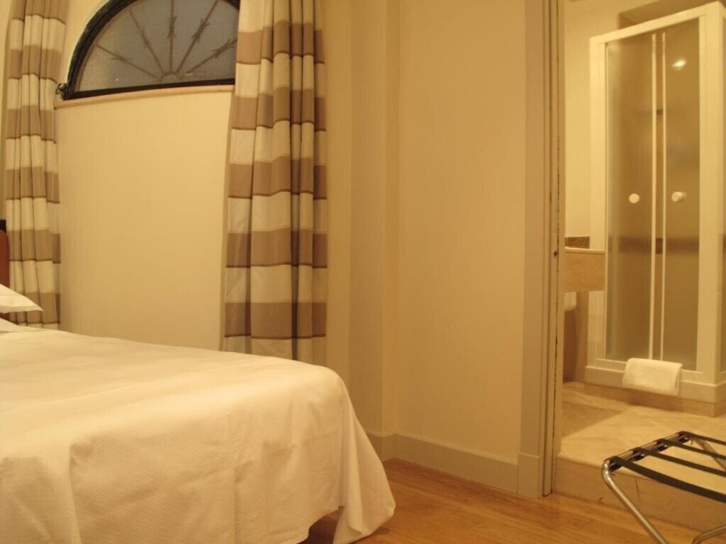 Zdjęcie Albergo Santa Chiara 3*