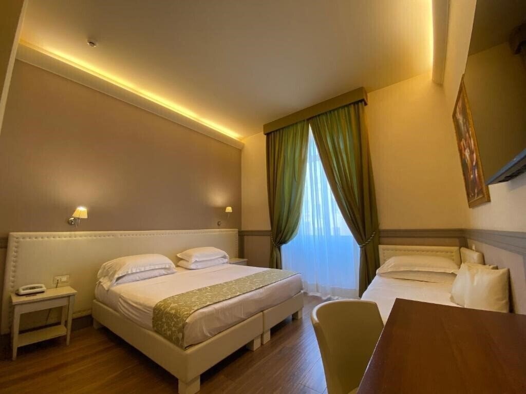 Hotel Dnb House Hotel 3*
