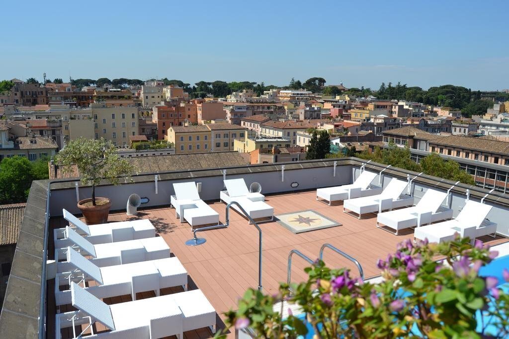 Hotel Mercure Roma Centro Colosseo 4*
