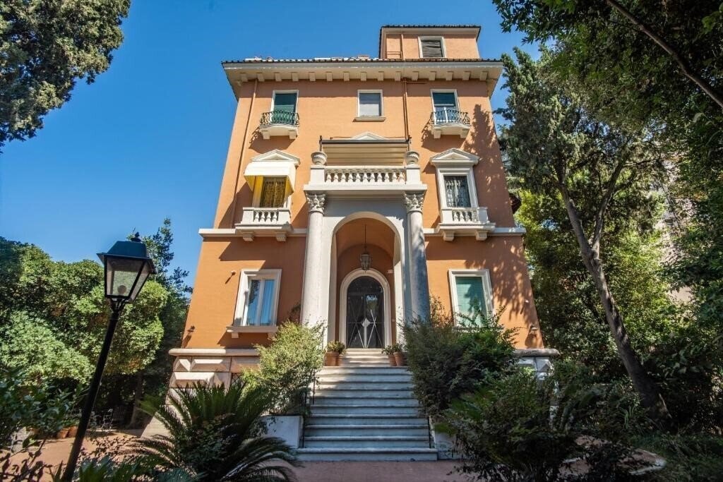 Готель Mangili Garden 3*