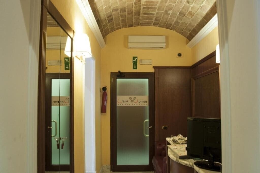 Hotel Clara Domus 2*