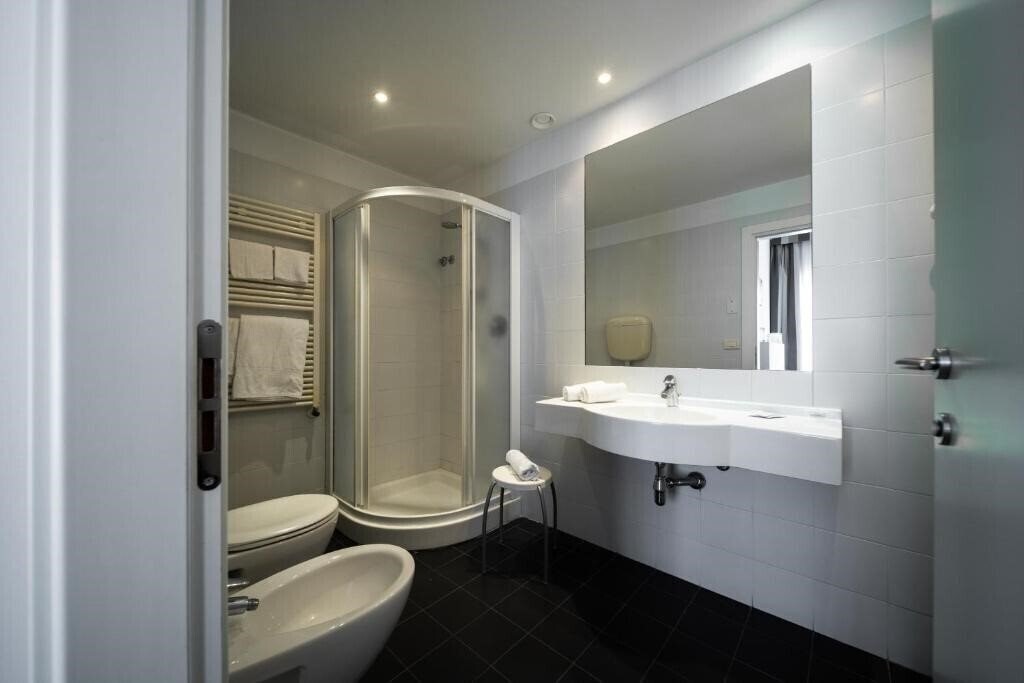 Фото Hotel Trieste 4*