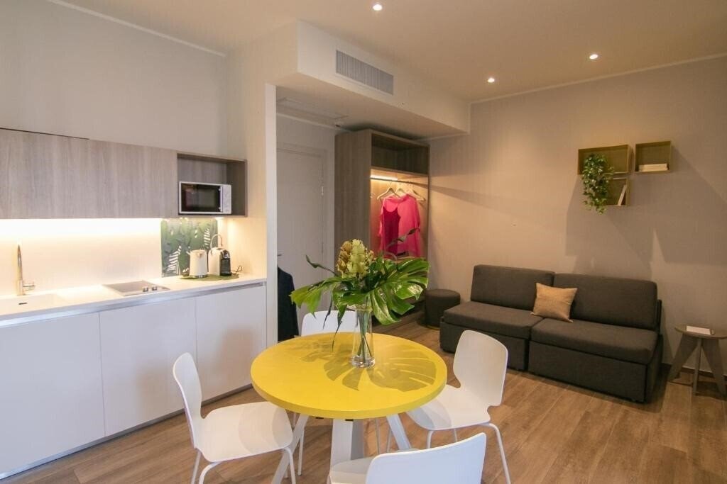 Зображення Hollywood 2*