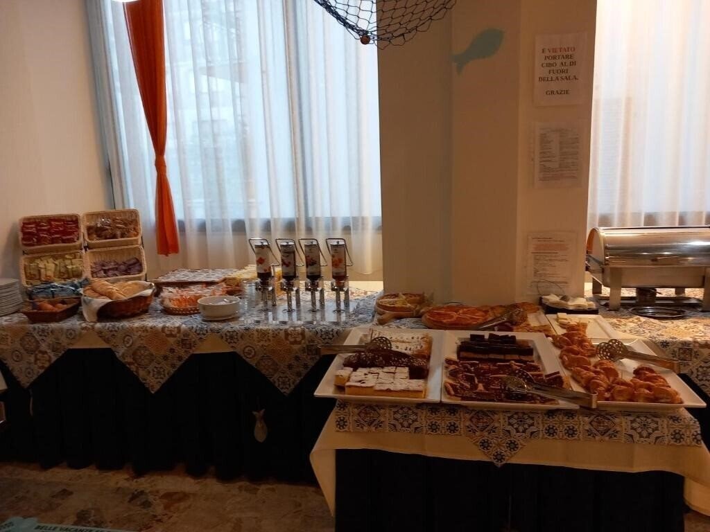 Фотографія Hotel Alaska 3*