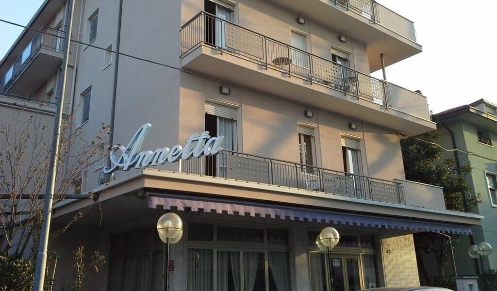 Hotel Annetta 3*