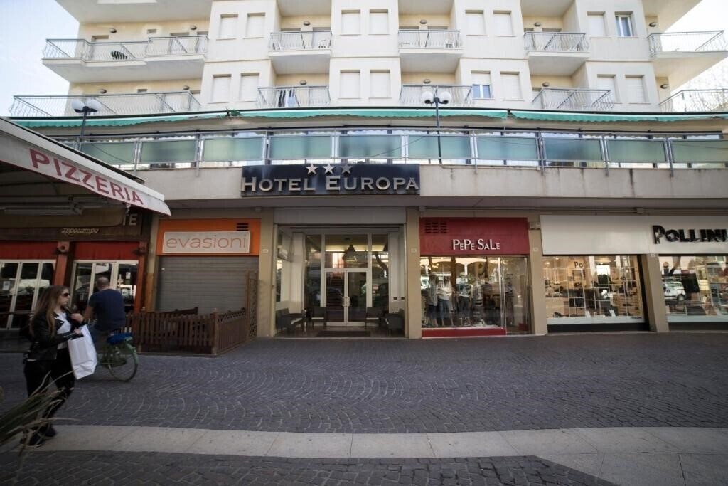 Отель Hotel Europa Rimini 3*