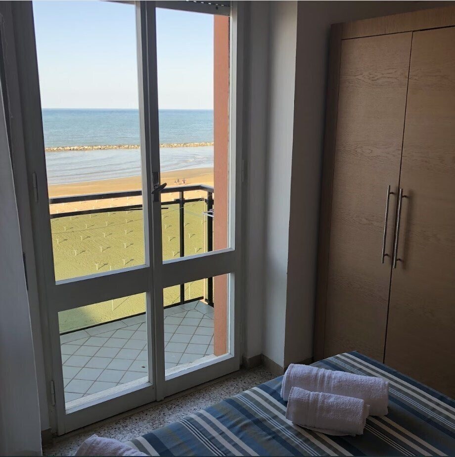 Obraz Gin (Viserba) 3*