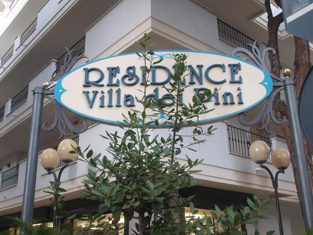 Hotel Residence Villa Dei Pini 3*