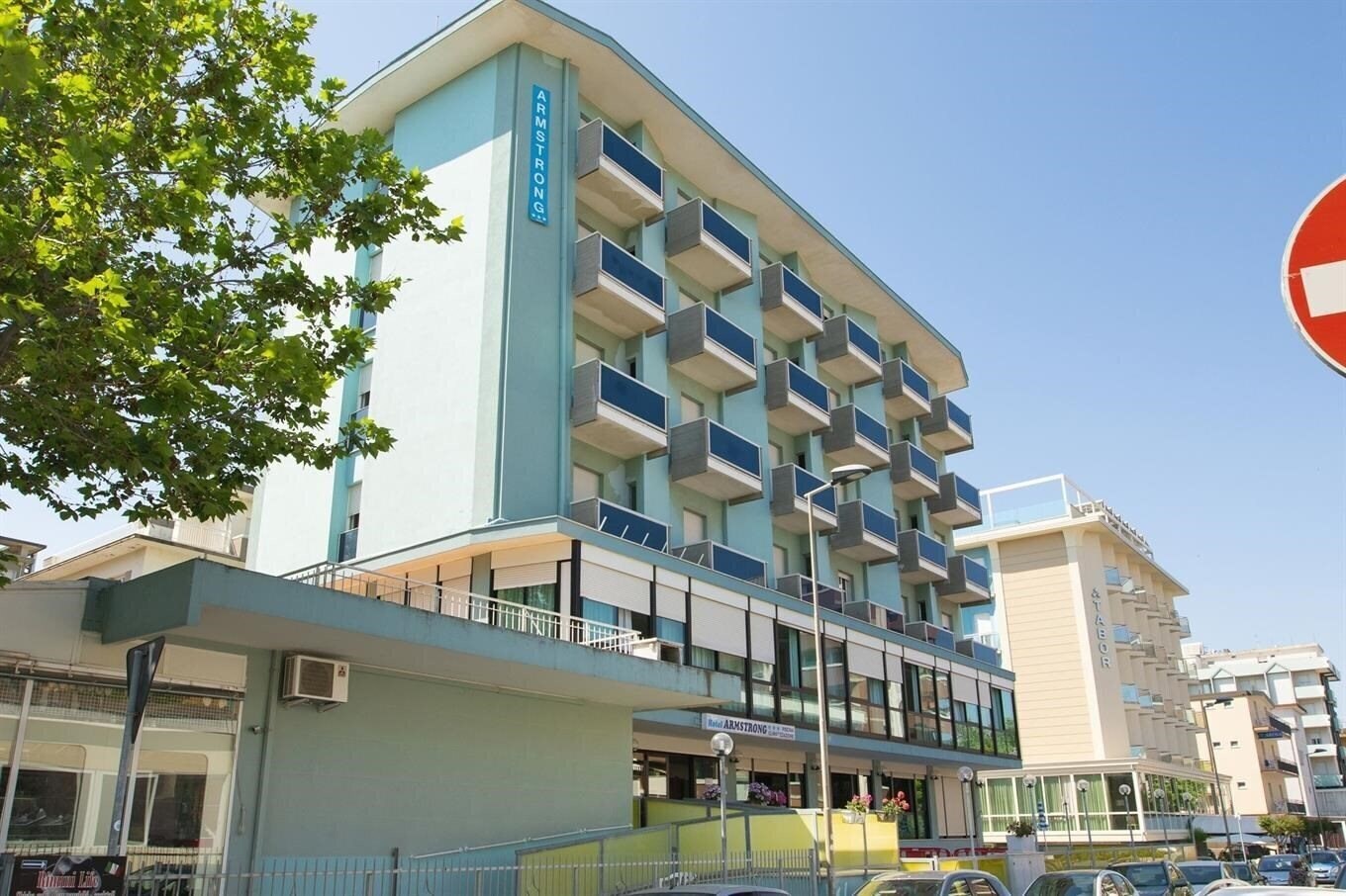 Отель Hotel Armstrong 3*