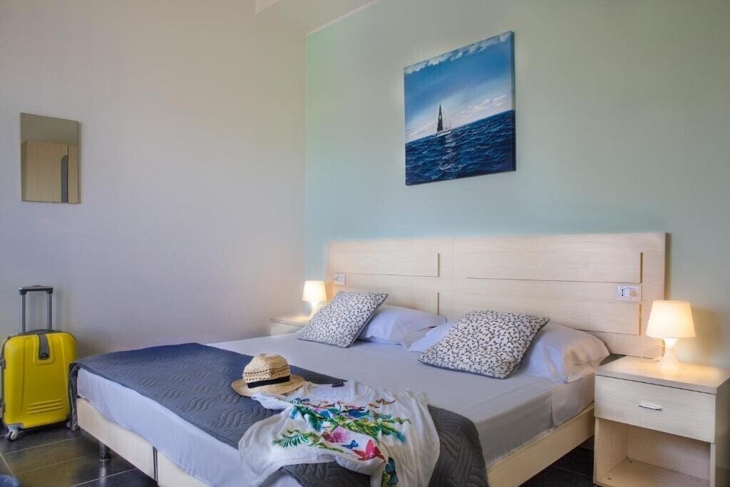 Zdjęcie Spiaggia Marconi (Marina Centro) 3*