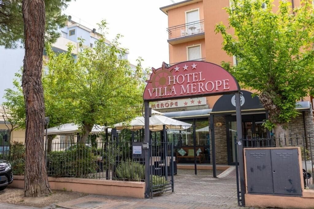 Отель Villa Merope (Marina Centro) 3*