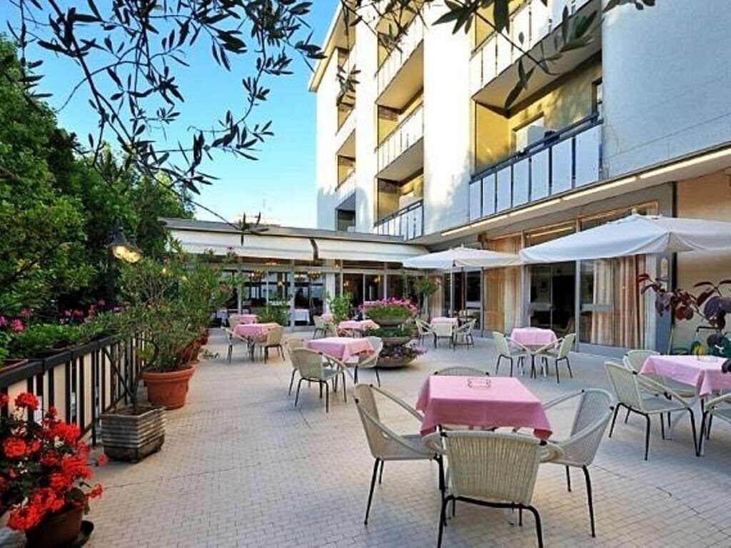 Zdjęcie Miramare Et De La Ville 3*