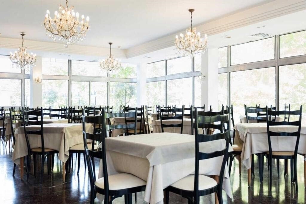 Zdjęcie Miramare Et De La Ville 3*