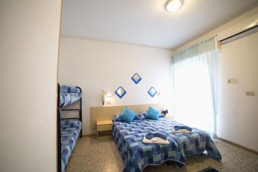 Фото Hotel Tv 3*