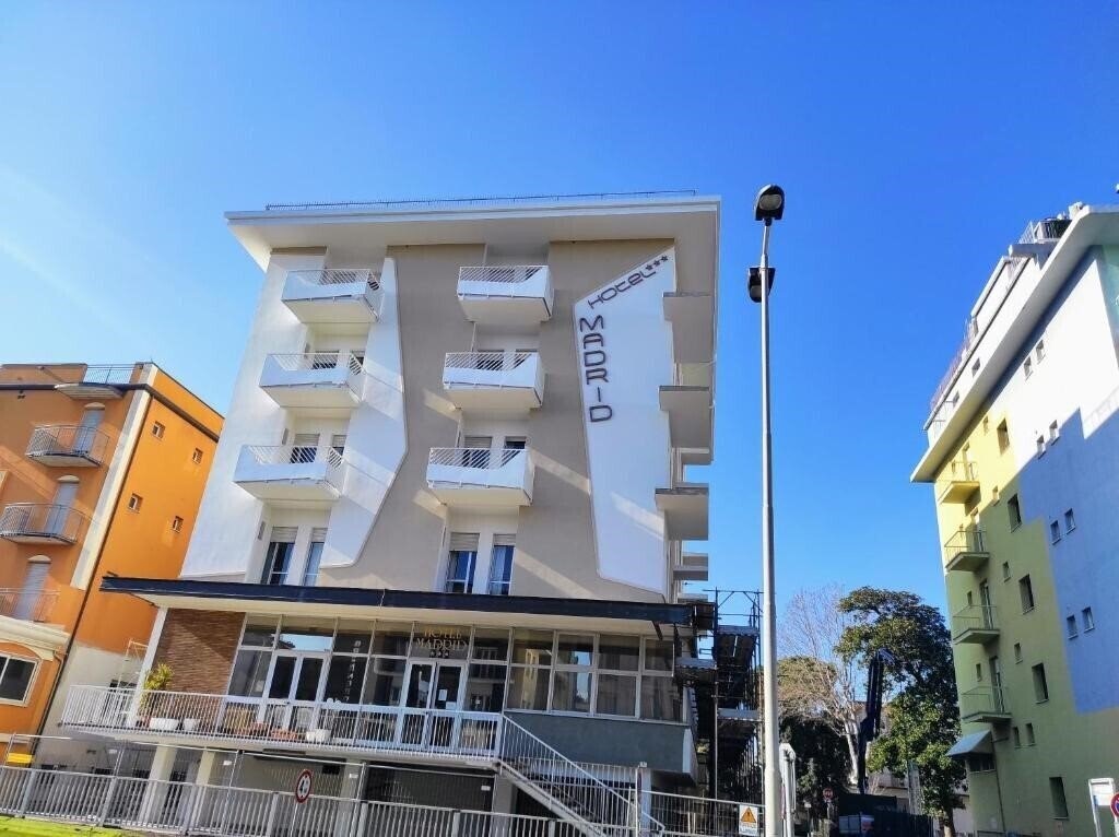 Готель Madrid 3*