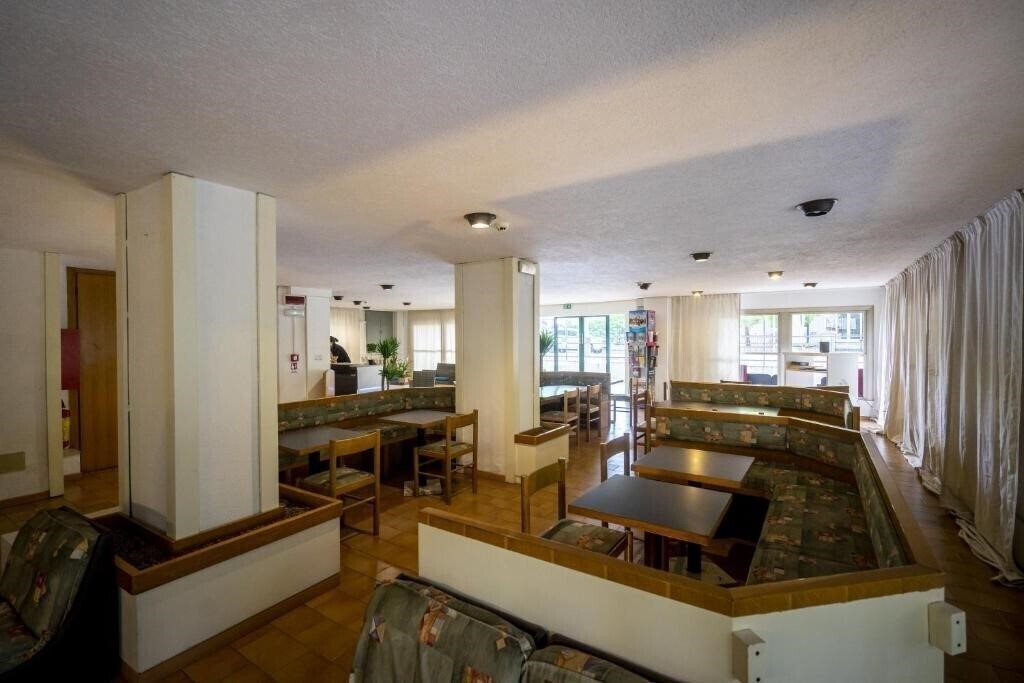 Zdjęcie Hotel Mamy 2*