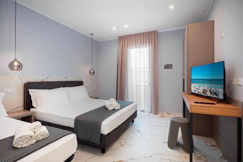 Готель Cola 3*