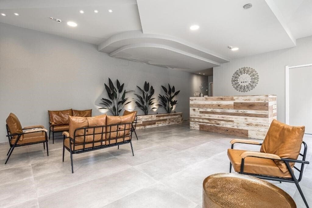 Hotel Cola 3*
