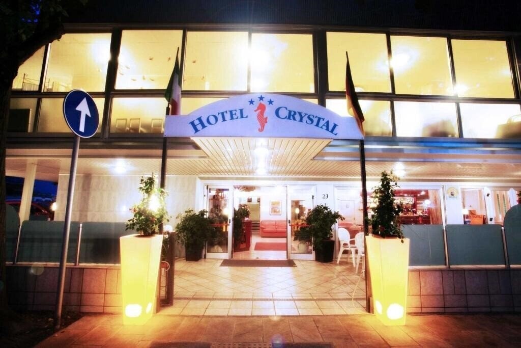 Фото Crystal 3*