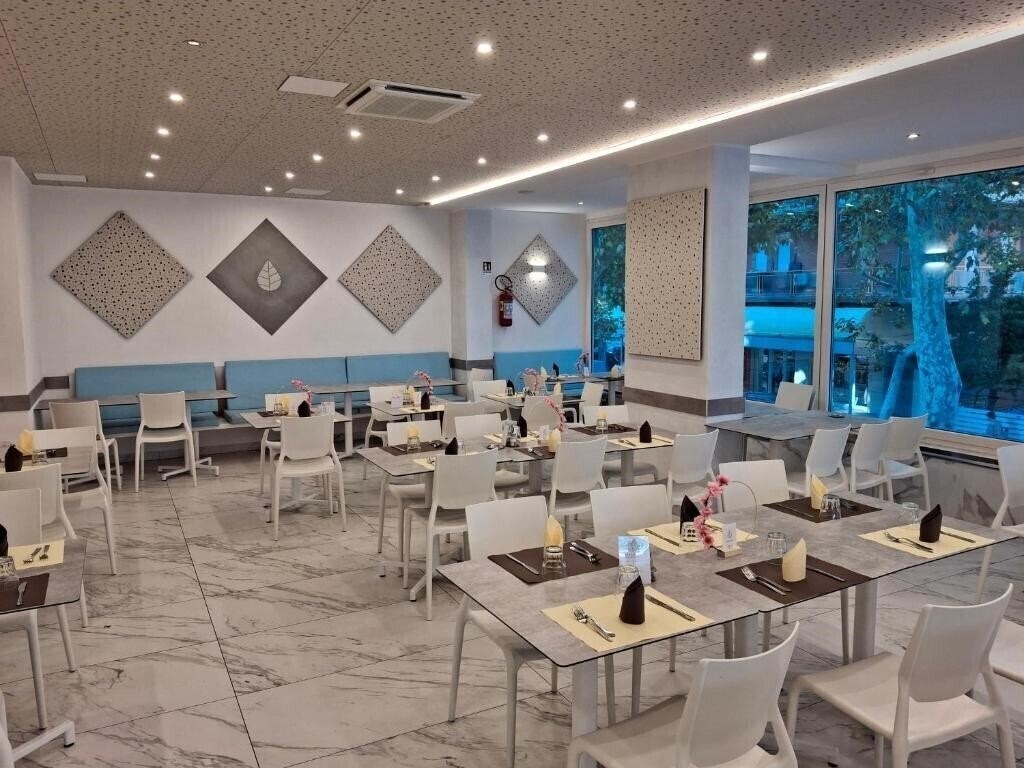 Zdjęcia Caravel Hotel 3*