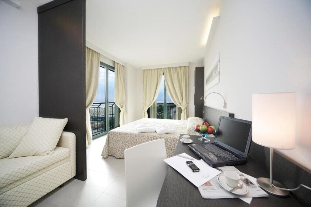 Hotel Club Hotel Dante 4*
